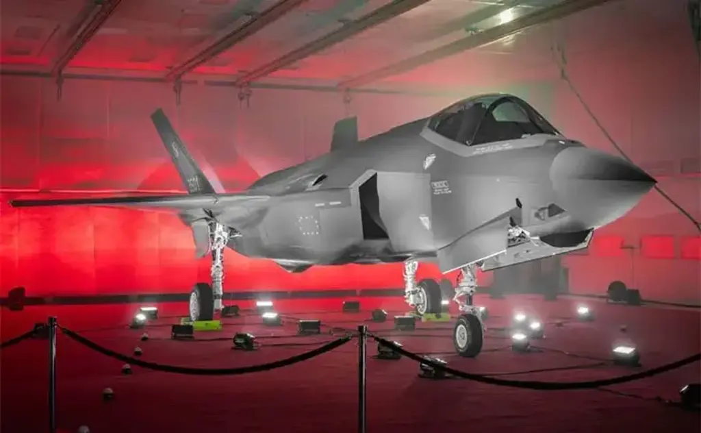 Lockheed Martin Reveals F-35 ‘Husarz’ for Poland, Ho