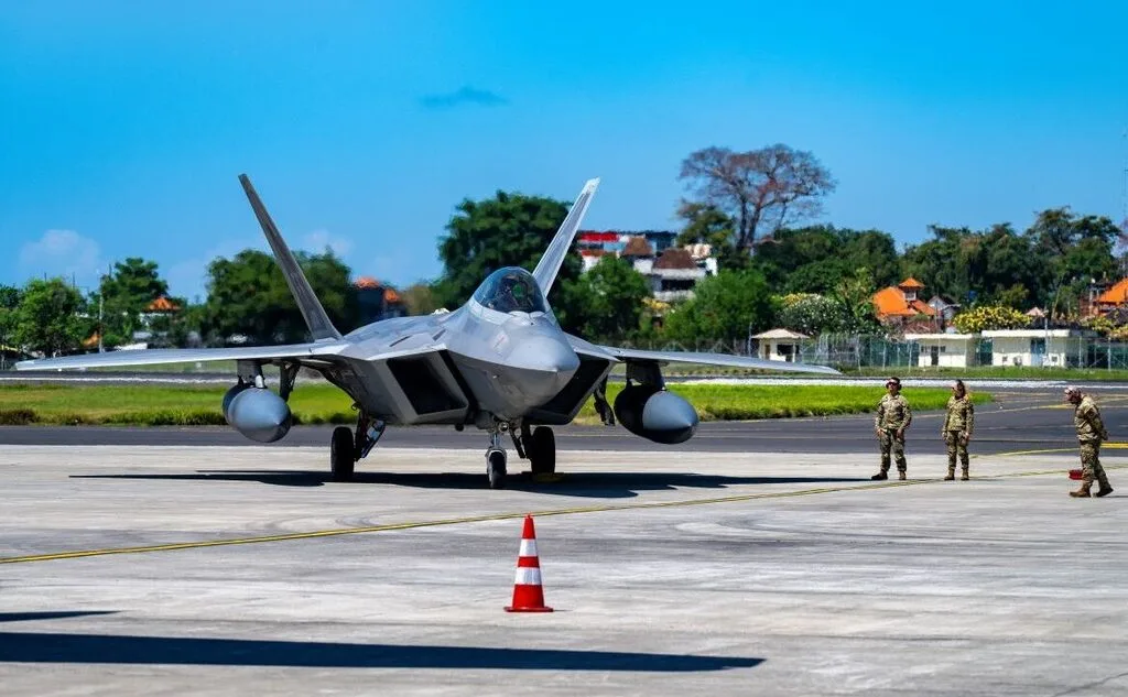 F22-Indonesia-3
