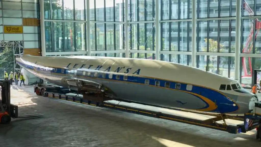 Lufthansa's Historic Lockheed Super Star Receives Its Wings in Frankfurt
